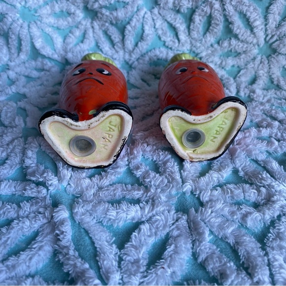 Vintage Salt & Pepper Shaker set anthropomorphic carrots kitsch - Picture 5 of 5